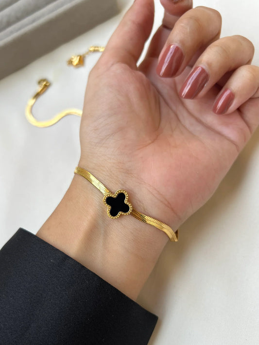 Van Cleef Gold Bracelet – Elegant & Timeless Jewelry for Women